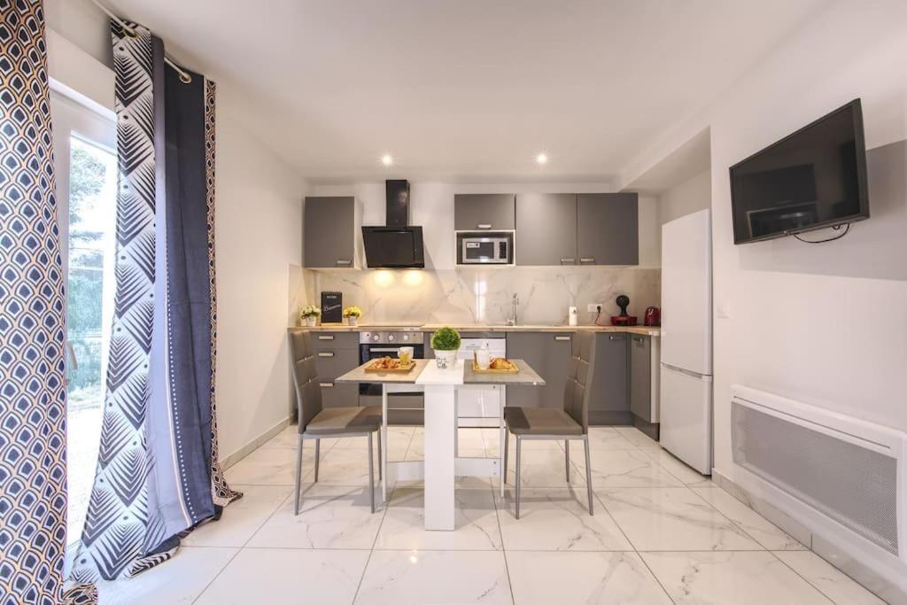 Appt P2 De 1 A 6 Pers A Rognac Apartment Екстериор снимка