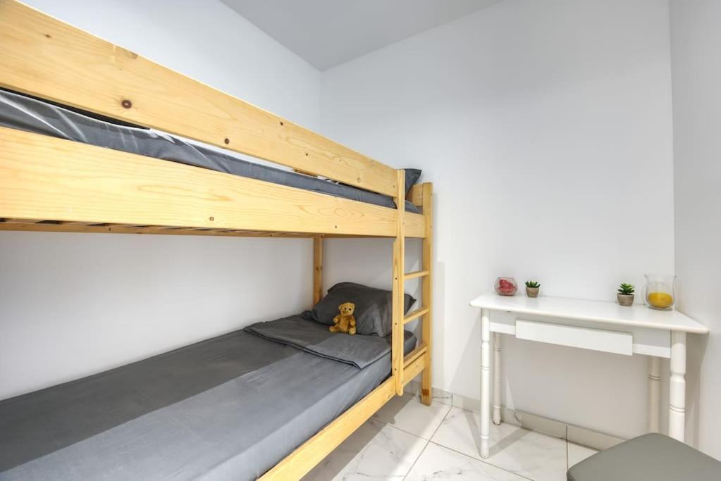 Appt P2 De 1 A 6 Pers A Rognac Apartment Екстериор снимка