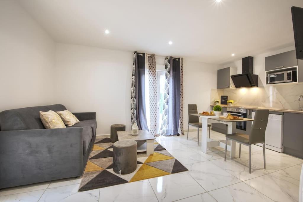 Appt P2 De 1 A 6 Pers A Rognac Apartment Екстериор снимка