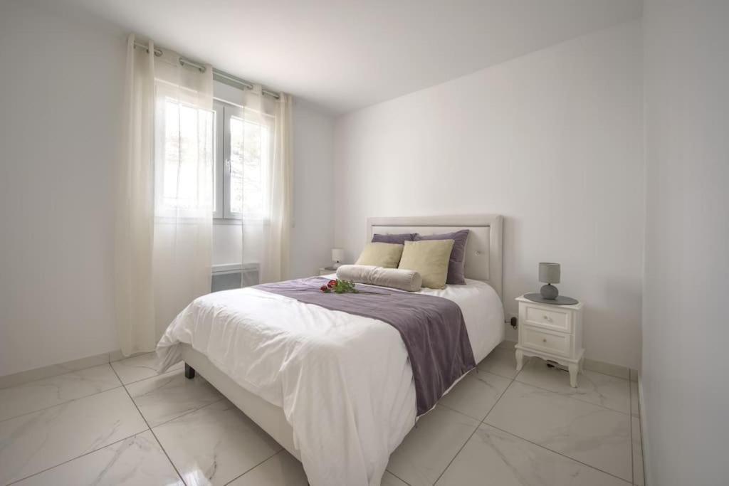 Appt P2 De 1 A 6 Pers A Rognac Apartment Екстериор снимка