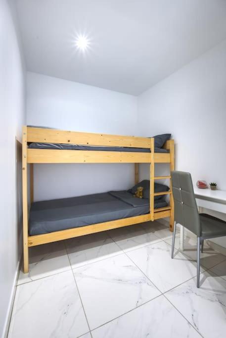 Appt P2 De 1 A 6 Pers A Rognac Apartment Екстериор снимка